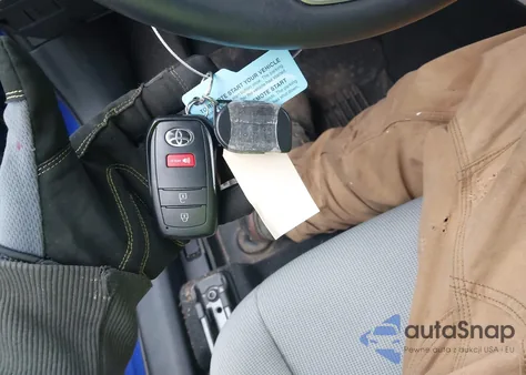 2024 Toyota Corolla Cross Le из США, поврежденный, VIN 7MUCAABG7RV096221